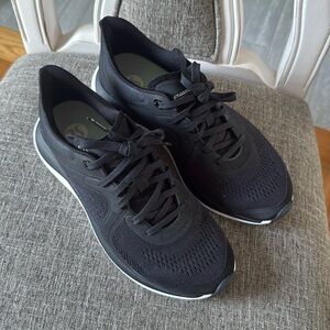 Lululemon chargefeel low sneakers